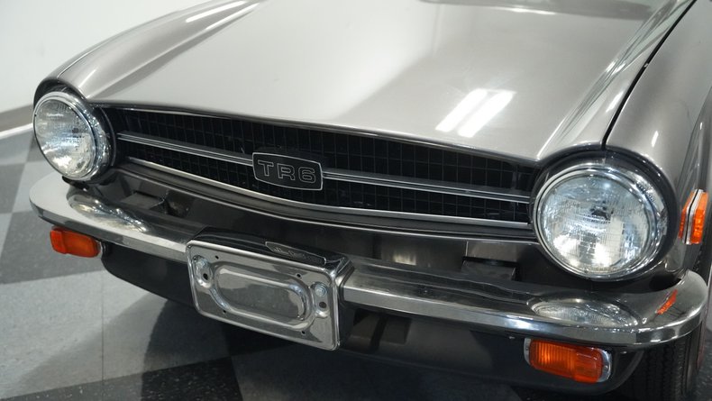 Triumph-Tr6-1976-Medium-Gray-Black-ampamp-Red-15