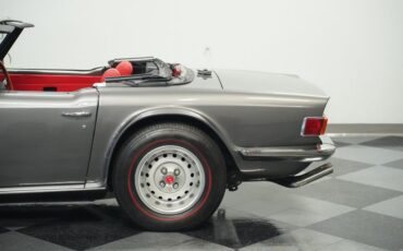 Triumph-Tr6-1976-Medium-Gray-Black-ampamp-Red-20