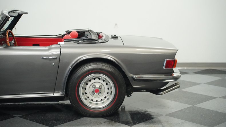 Triumph-Tr6-1976-Medium-Gray-Black-ampamp-Red-20