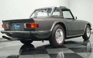 Triumph-Tr6-1976-Medium-Gray-Black-ampamp-Red-22