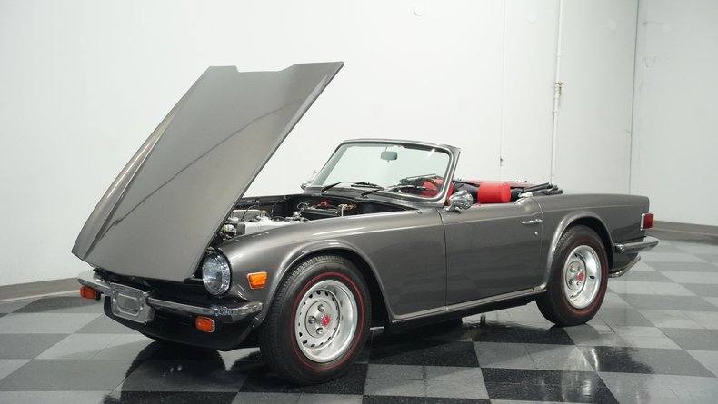 Triumph-Tr6-1976-Medium-Gray-Black-ampamp-Red-23