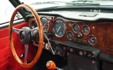 Triumph-Tr6-1976-Medium-Gray-Black-ampamp-Red-32
