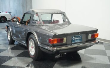 Triumph-Tr6-1976-Medium-Gray-Black-ampamp-Red-35