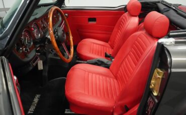 Triumph-Tr6-1976-Medium-Gray-Black-ampamp-Red-38