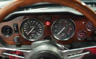 Triumph-Tr6-1976-Medium-Gray-Black-ampamp-Red-40
