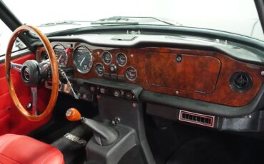 Triumph-Tr6-1976-Medium-Gray-Black-ampamp-Red-41