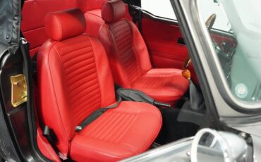 Triumph-Tr6-1976-Medium-Gray-Black-ampamp-Red-42