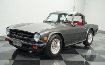 Triumph-Tr6-1976-Medium-Gray-Black-ampamp-Red-44