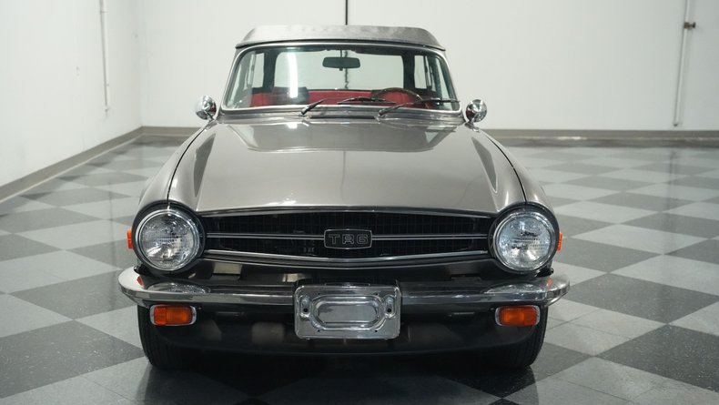 Triumph-Tr6-1976-Medium-Gray-Black-ampamp-Red-46