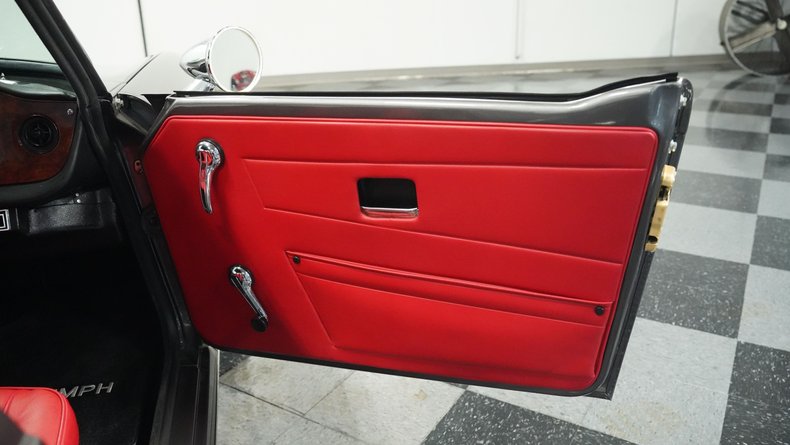 Triumph-Tr6-1976-Medium-Gray-Black-ampamp-Red-48