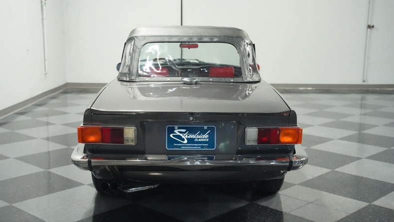 Triumph-Tr6-1976-Medium-Gray-Black-ampamp-Red-7