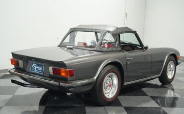 Triumph-Tr6-1976-Medium-Gray-Black-ampamp-Red-9