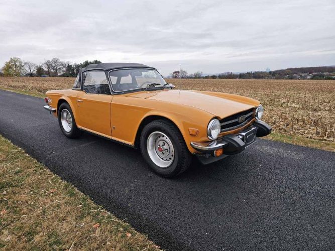 Triumph-Tr6-1976-Orange-Black-18