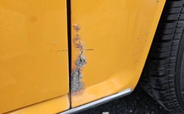 Triumph-Tr6-1976-Orange-Black-7