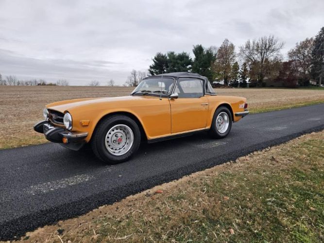 Triumph-Tr6-1976-Orange-Black