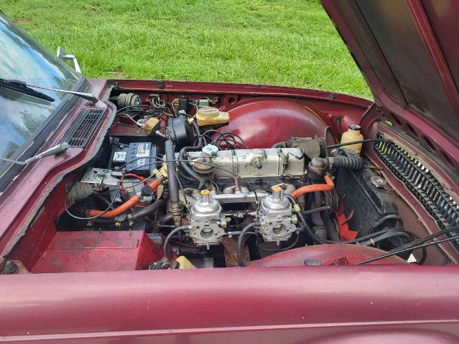 Triumph-Tr6-1976-Red-3
