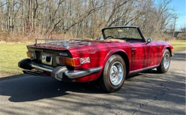 Triumph-Tr6-1976-Red-Beige-1