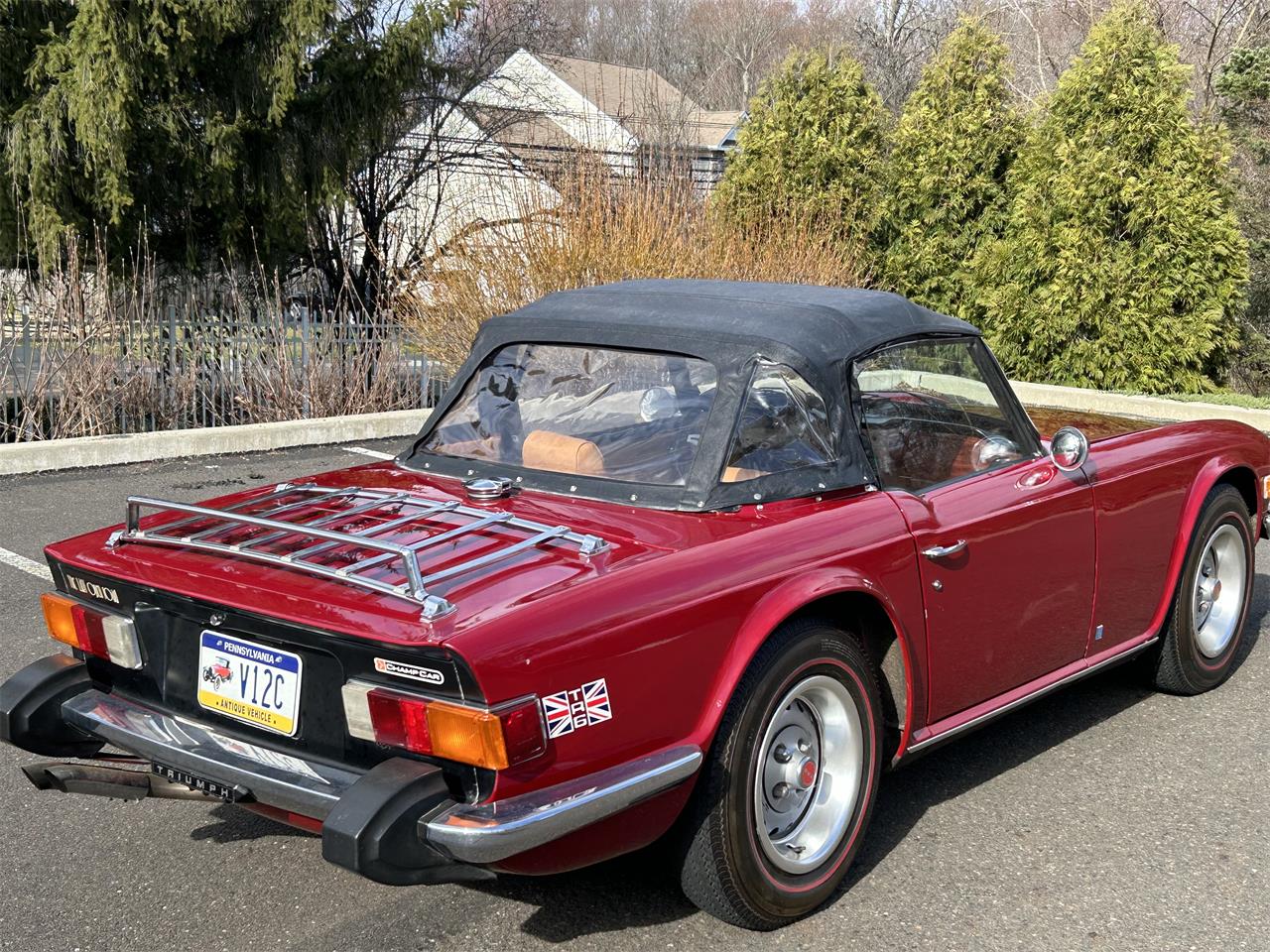 Triumph-Tr6-1976-Red-Beige-10