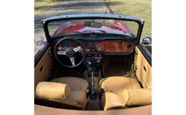 Triumph-Tr6-1976-Red-Beige-17