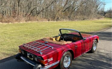 Triumph-Tr6-1976-Red-Beige-2