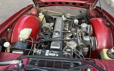 Triumph-Tr6-1976-Red-Beige-23