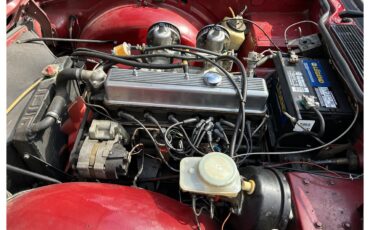 Triumph-Tr6-1976-Red-Beige-24