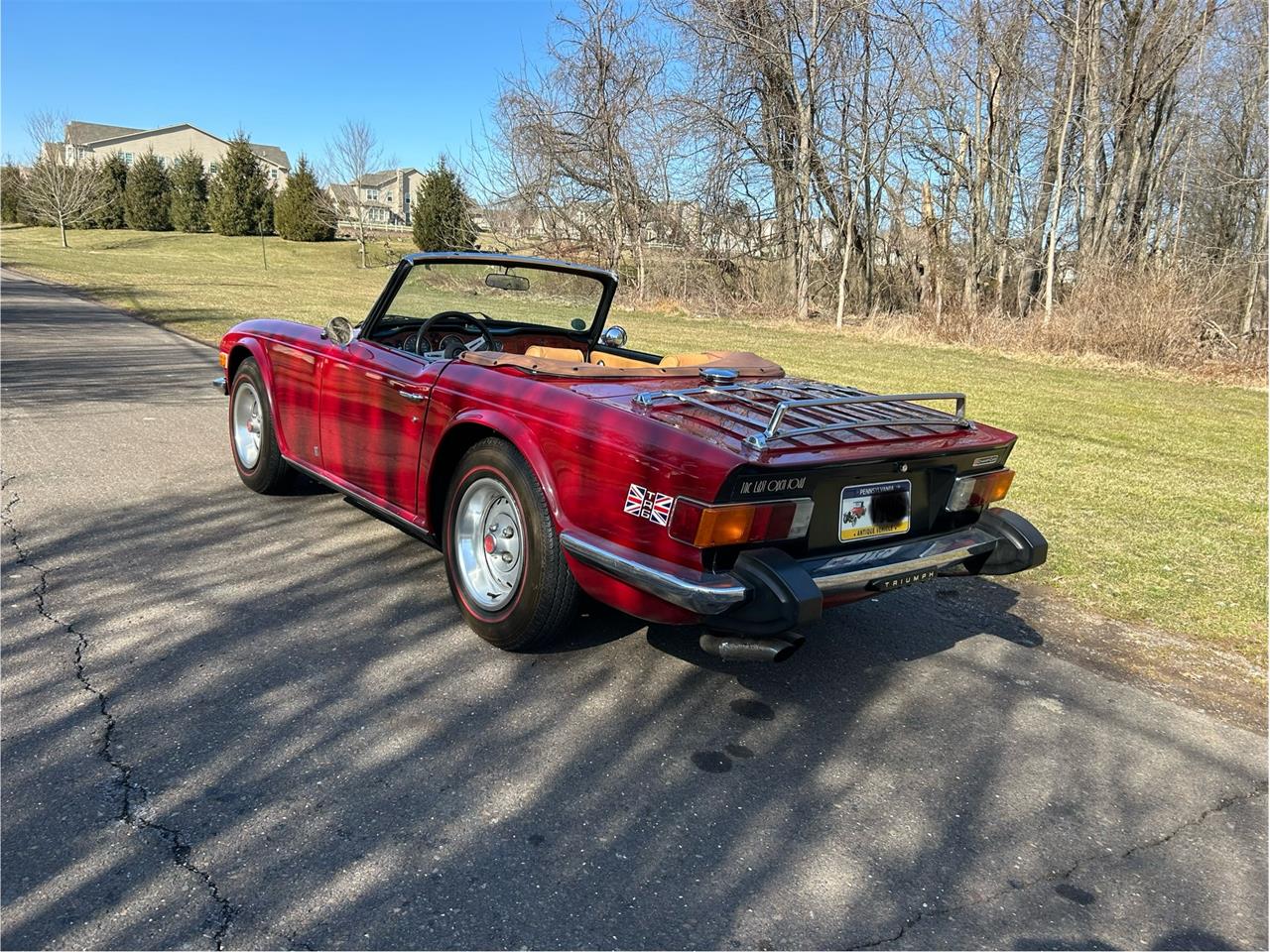 Triumph-Tr6-1976-Red-Beige-4