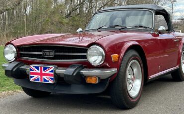 Triumph-Tr6-1976-Red-Beige-8