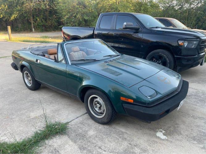 Triumph-Tr7-1980-5