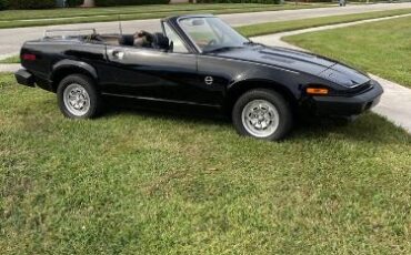 Triumph-Tr7-1980-Black-2