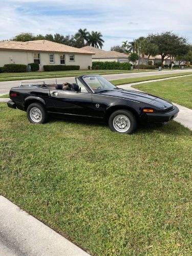 Triumph-Tr7-1980-Black-2
