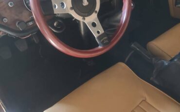 Triumph-spitfire-1977-red-7