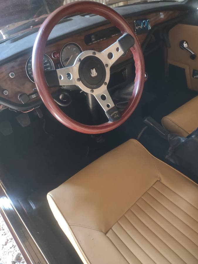 Triumph-spitfire-1977-red-7