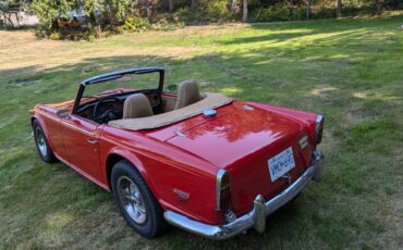 Triumph-tr250-1968-red-2