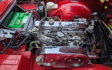 Triumph-tr250-1968-red-21