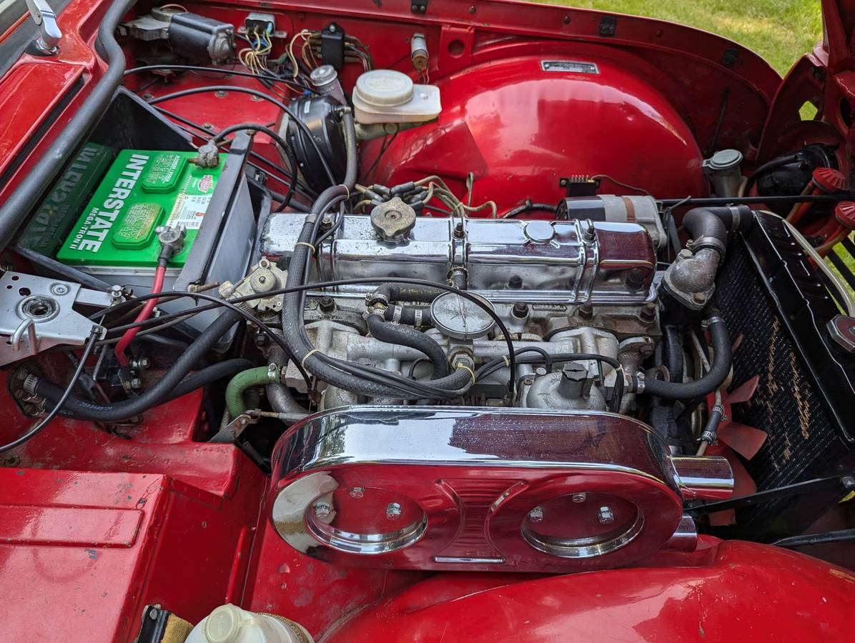 Triumph-tr250-1968-red-21