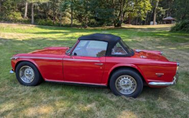 Triumph-tr250-1968-red