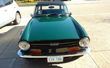 Triumph-tr6-1973-green-3