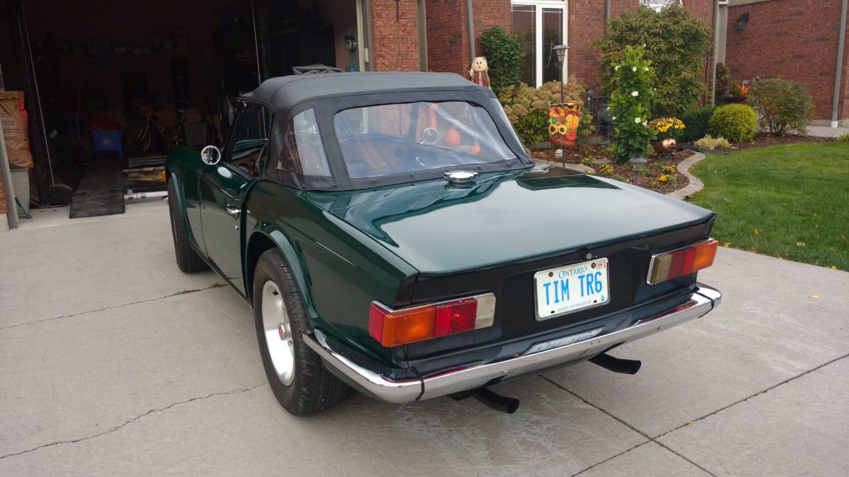 Triumph-tr6-1973-green-4