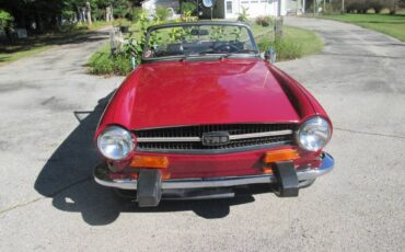 Triumph-tr6-1974-custom-10