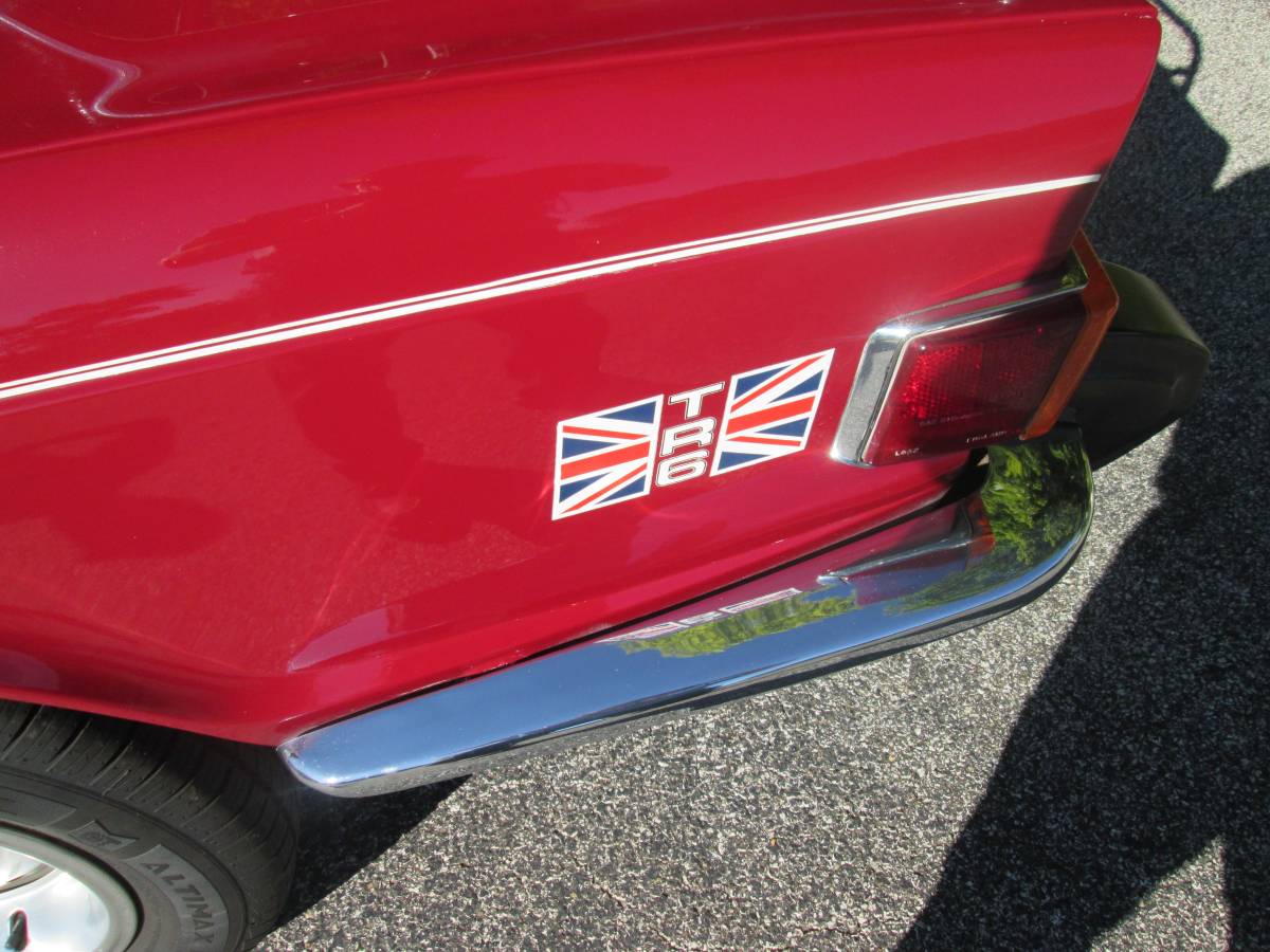 Triumph-tr6-1974-custom-2