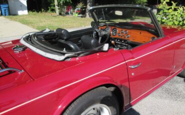 Triumph-tr6-1974-custom-20