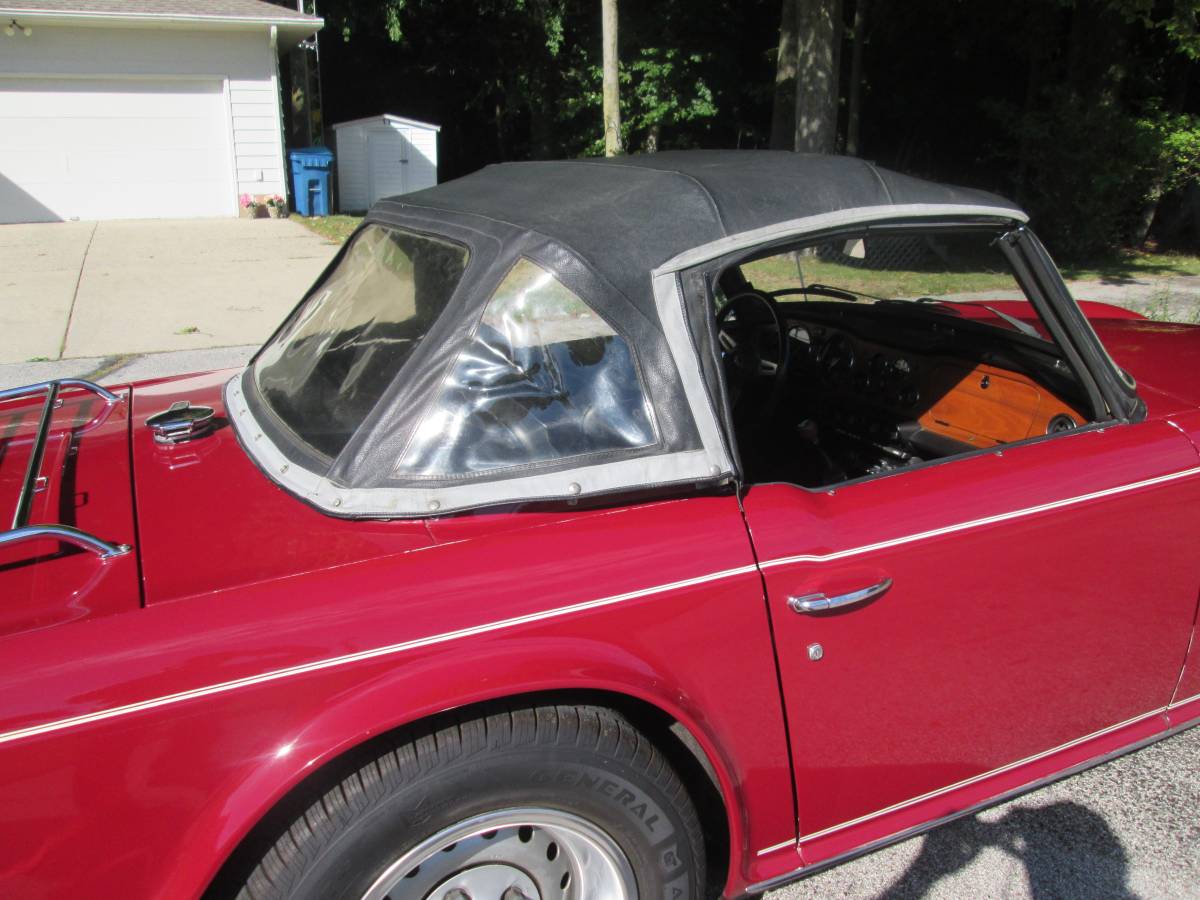 Triumph-tr6-1974-custom-6