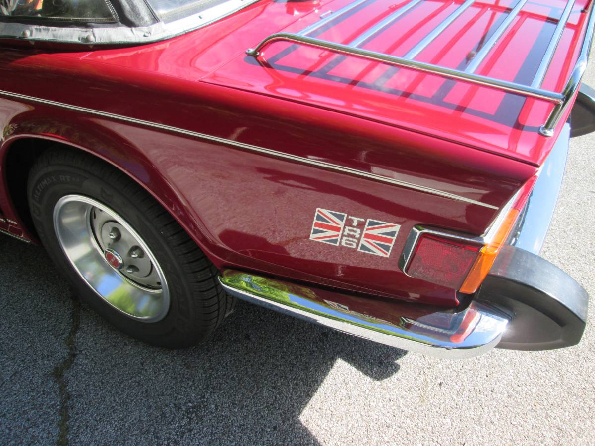 Triumph-tr6-1974-custom-9