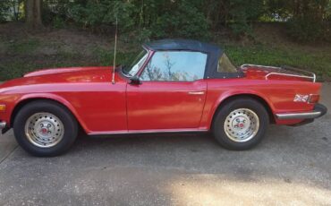 Triumph-tr6-1974-red-2