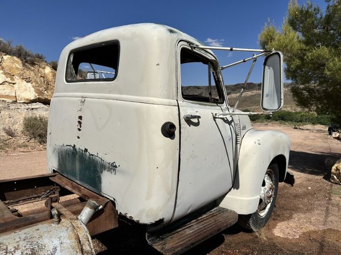 Unknown-1-ton-1953-Gray-2