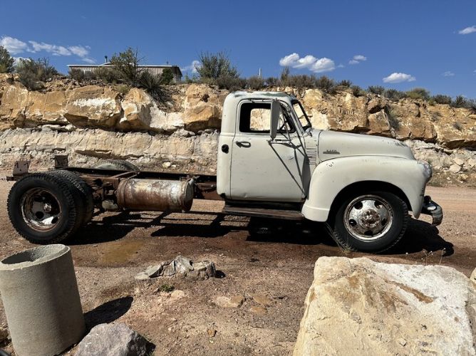 Unknown-1-ton-1953-Gray-3