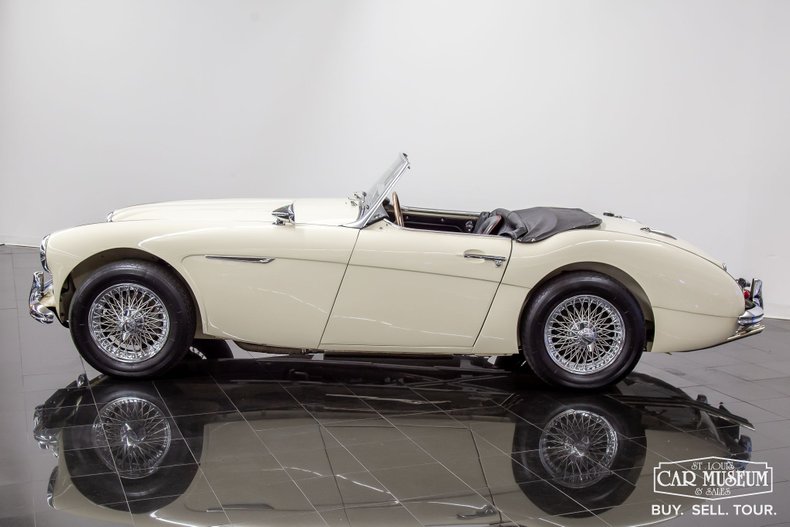 Unknown-100-6-1959-Ivory-White-Black-Leather-1