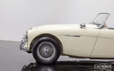 Unknown-100-6-1959-Ivory-White-Black-Leather-10