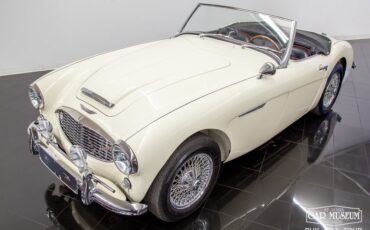Unknown-100-6-1959-Ivory-White-Black-Leather-11